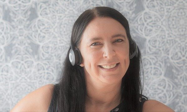 headset-4356933_640 headset-4356933_640
